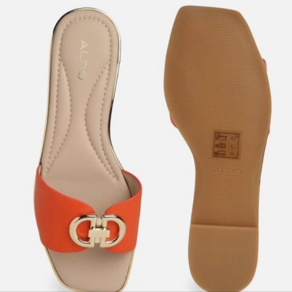 Sandals - Picture 3 of 4